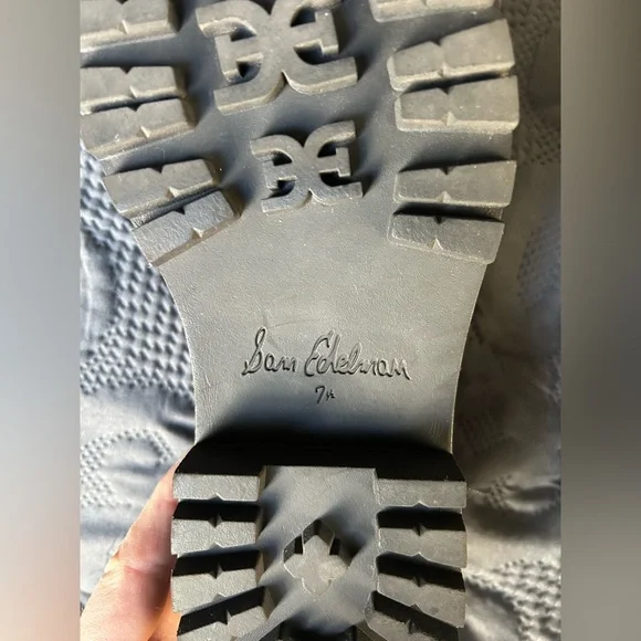 Sam Edelman Laurs platform Black leather Lug Sole Loafers w/Gold Accent Sz 7.5 - Picture 11 of 11